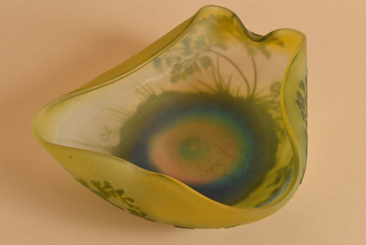 Superbe coupe signée Gallé2