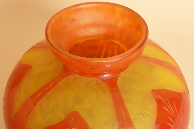 vase signé le verre français.3