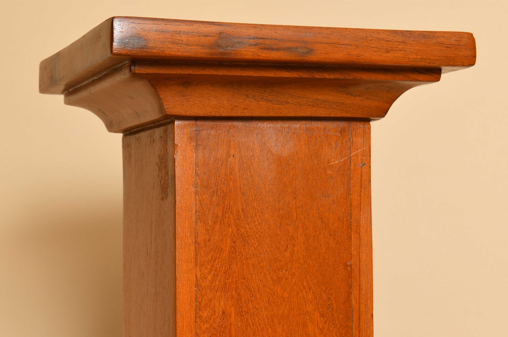 Colonne en acajou.3