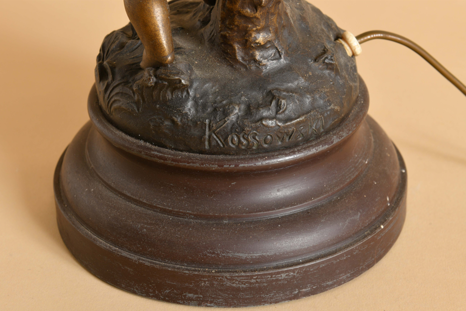 Lampe en régule signé Kossowski.4